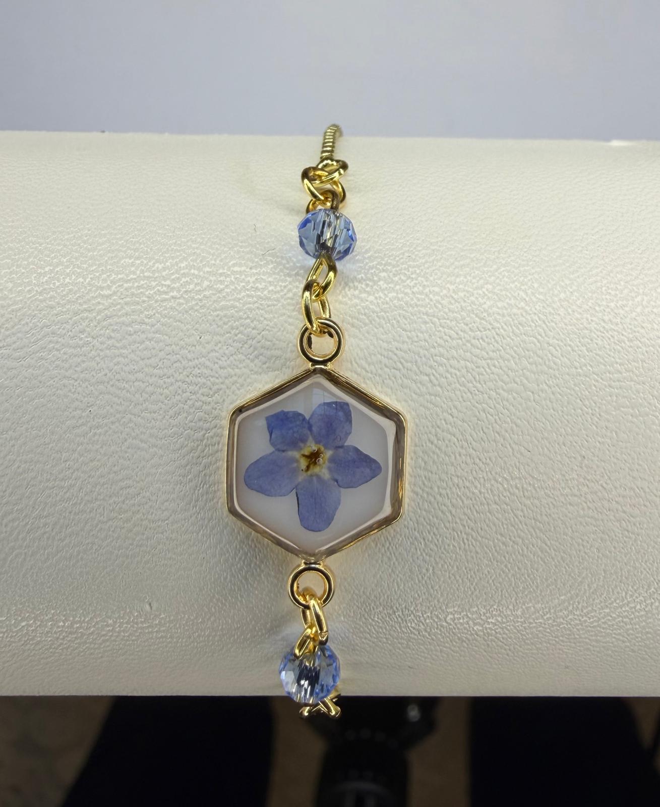 Eternal Forget-Me-Not Gold Link Bracelet