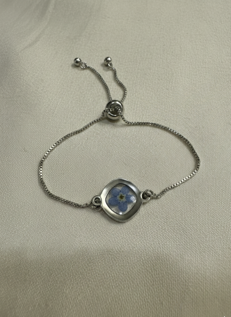 Forget-Me-Not Bloom Bracelet
